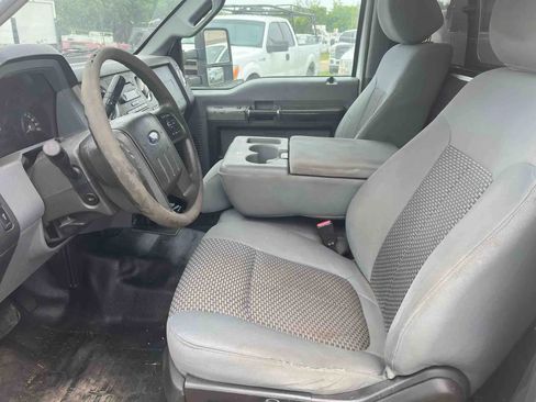 Used 2013 Ford F350 XLT w/ Ambulance Preparation Pkg RWD image 7