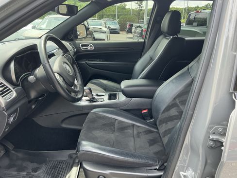 Used 2021 Jeep Grand Cherokee Laredo X AWD/4WD image 10
