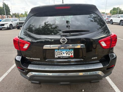 Used 2017 Nissan Pathfinder S AWD/4WD image 4