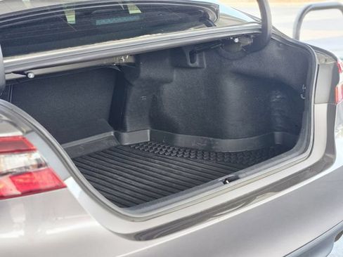 Used 2021 Toyota Camry LE FWD image 31