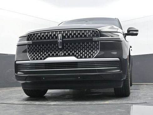 Used 2025 Lincoln Navigator Reserve AWD/4WD image 43