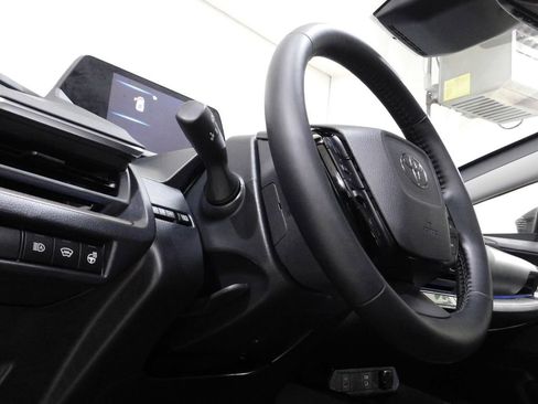 Used 2024 Toyota Prius XLE image 31