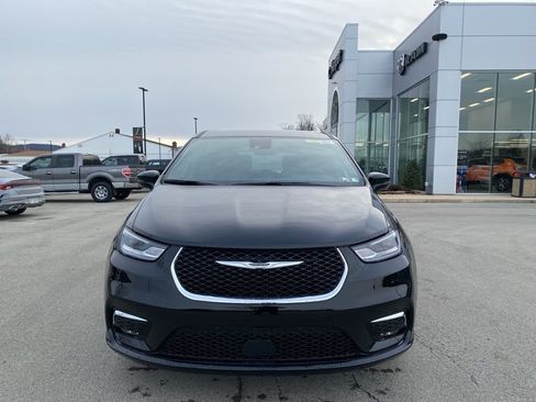 New 2026 Chrysler Pacifica Select image 6