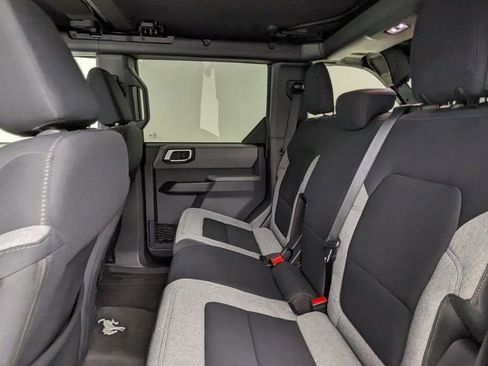 Certified 2023 Ford Bronco Big Bend w/ Sasquatch Package AWD/4WD image 34