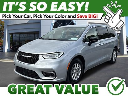 Used 2024 Chrysler Pacifica Touring-L