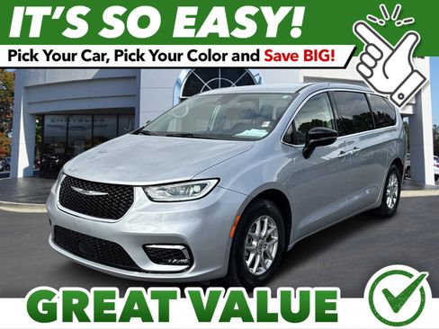 Used 2024 Chrysler Pacifica Touring-L image 1