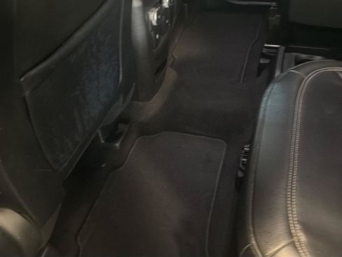 Used 2020 Ford Explorer XLT w/ Equipment Group 202A AWD/4WD image 25