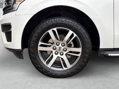 Used 2022 Ford Expedition Max Limited image 23