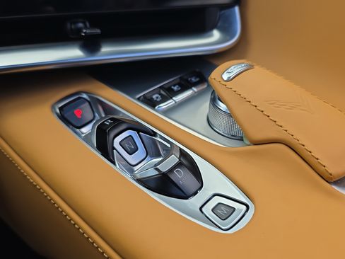 Used 2022 Chevrolet Corvette Stingray Premium Conv w/ Z51 Performance Package RWD image 32