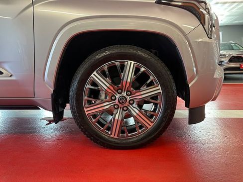 Used 2024 Toyota Sequoia Capstone AWD/4WD image 29