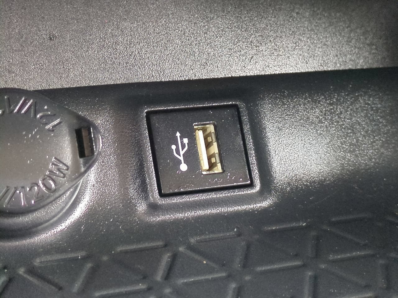 Used 2025 Toyota RAV4 XLE AWD/4WD image 21