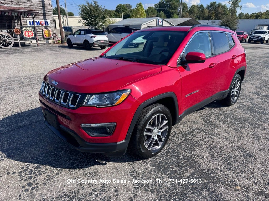 Used 2019 Jeep Compass Latitude FWD image 2