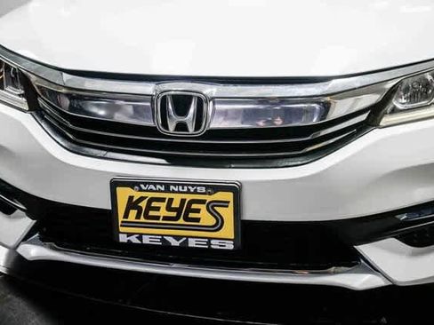 Used 2016 Honda Accord Sport image 8