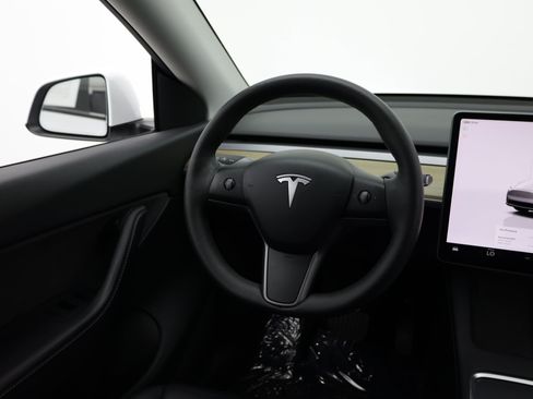 Used 2022 Tesla Model Y Long Range AWD/4WD image 28