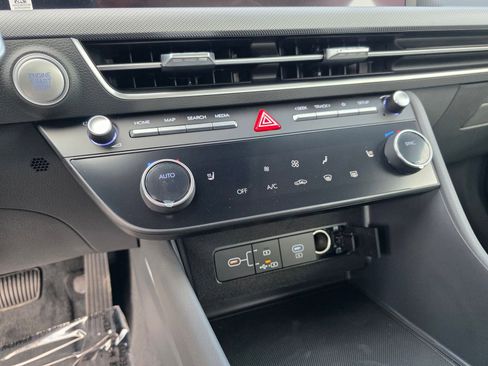 New 2025 Hyundai Sonata SEL image 24