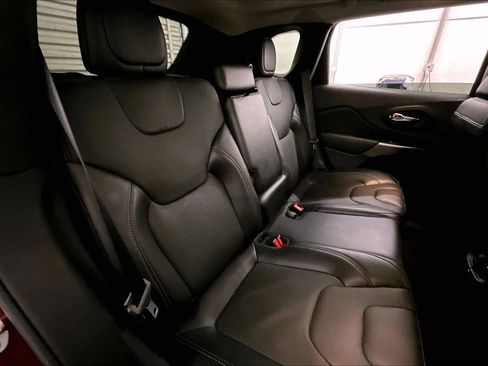 Used 2021 Jeep Cherokee Latitude Lux w/ Sun & Sound Group image 26