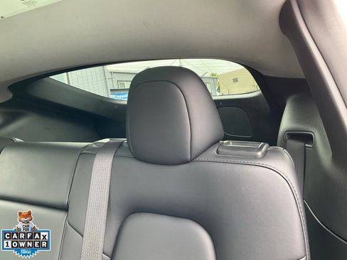 Used 2022 Tesla Model Y Performance AWD/4WD image 31