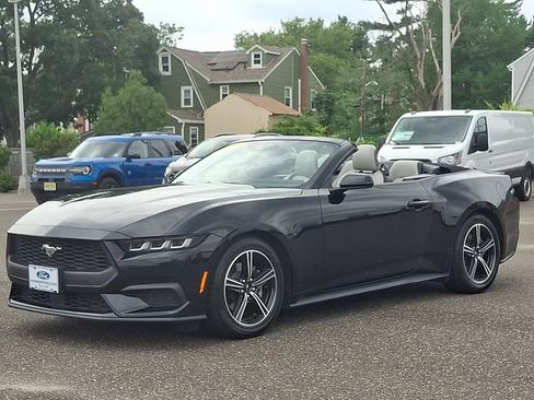 Used 2024 Ford Mustang Premium RWD image 3