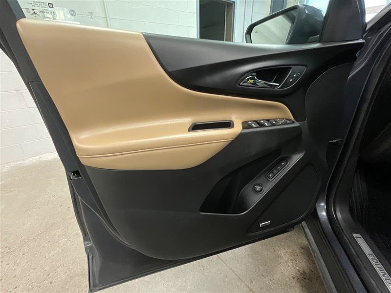 Used 2022 Chevrolet Equinox Premier AWD/4WD image 10