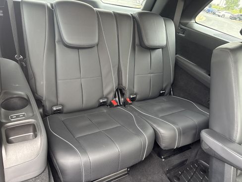 Used 2024 Mercedes-Benz GLS 450 4MATIC image 31