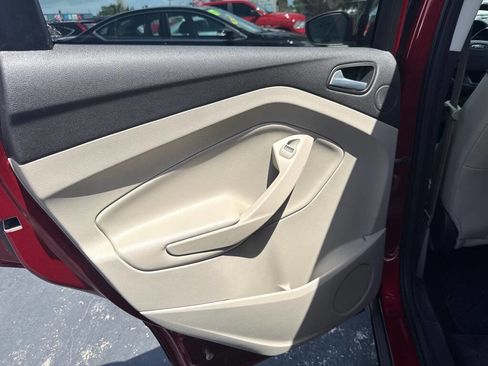 Used 2017 Ford Escape SE w/ SE Leather Comfort Package image 23