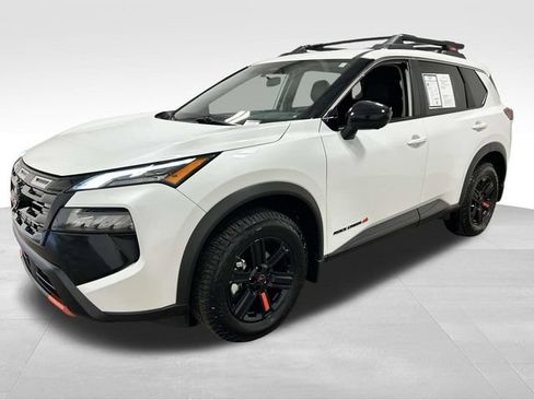 Used 2025 Nissan Rogue SV AWD/4WD image 6
