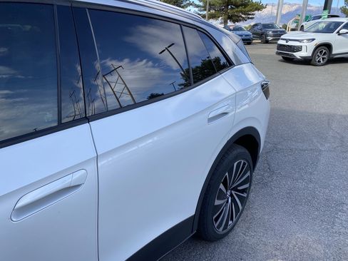 Used 2023 Volkswagen ID.4 Pro S Plus AWD/4WD image 97