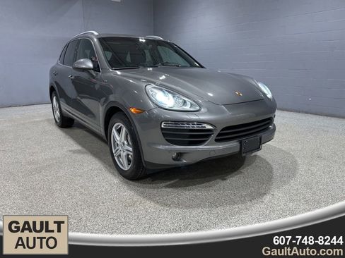 Used 2014 Porsche Cayenne S AWD/4WD image 1