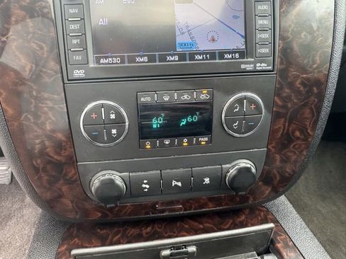 Used 2011 GMC Sierra 2500 Denali w/ Suspension Package, Off-Road image 18