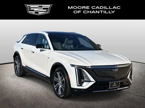 New 2025 Cadillac Lyriq Luxury AWD/4WD image 1