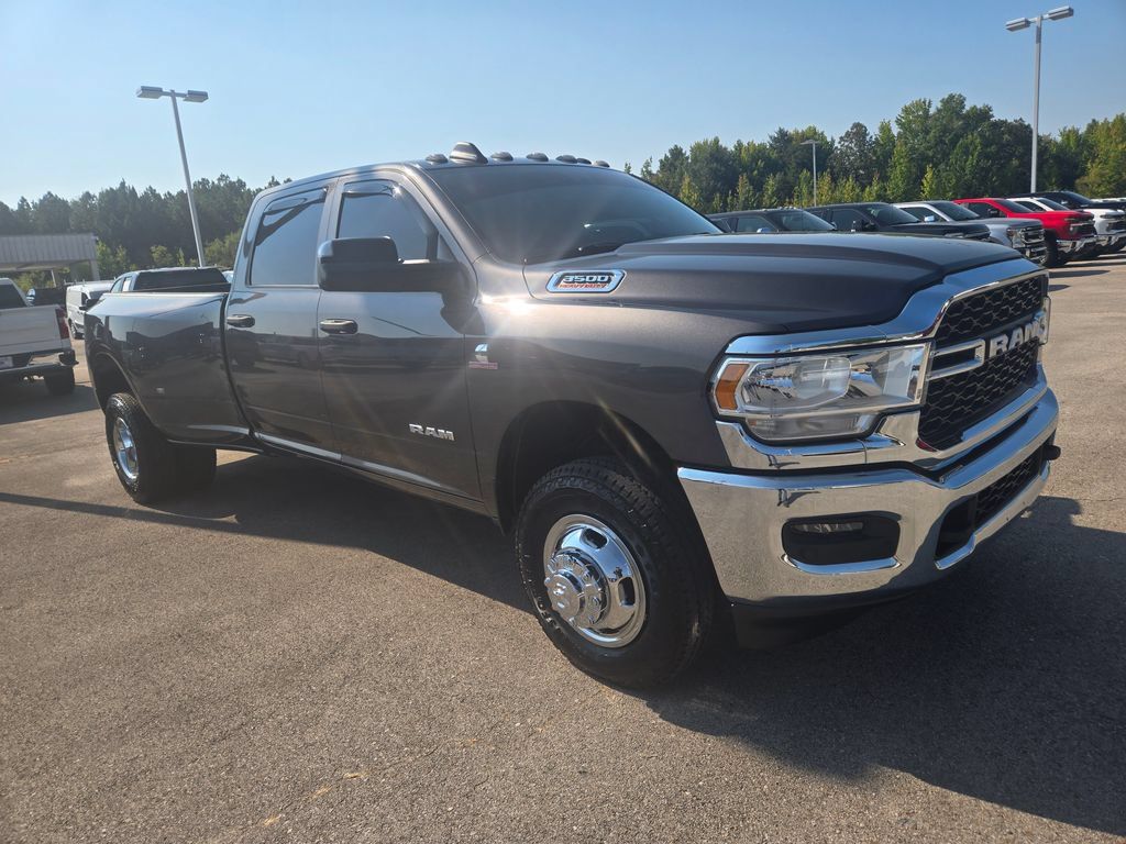 Used 2022 RAM 3500 Tradesman w/ Chrome Appearance Group AWD/4WD image 2