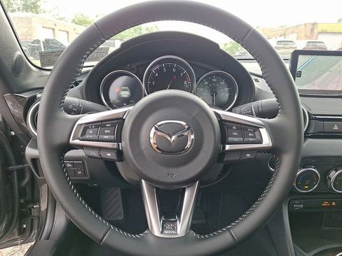 New 2026 MAZDA MX-5 Miata RF Grand Touring RWD image 18