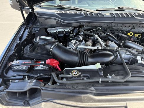 Used 2019 Ford F250 Lariat w/ Lariat Ultimate Package AWD/4WD image 41