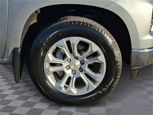 Certified 2025 Chevrolet Silverado 1500 LTZ image 8