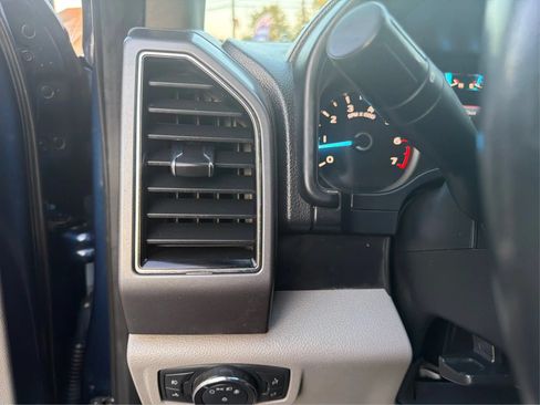 Used 2019 Ford F150 XLT w/ Equipment Group 302A Luxury AWD/4WD image 18