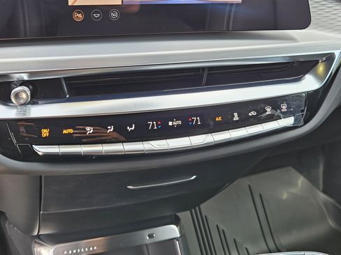 New 2025 Cadillac Lyriq Sport image 28