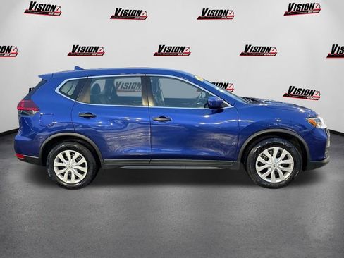 Used 2018 Nissan Rogue S image 4