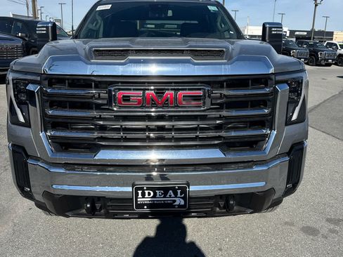 New 2026 GMC Sierra 3500 SLT w/ SLT Convenience Package image 17