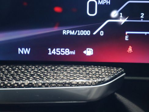 Used 2025 Cadillac Escalade V image 30