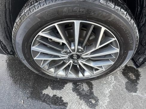 Used 2019 Hyundai Tucson Ultimate w/ Cargo Package image 41