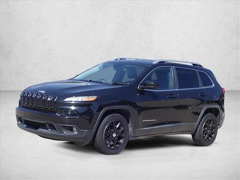 Used 2015 Jeep Cherokee Latitude FWD image 6