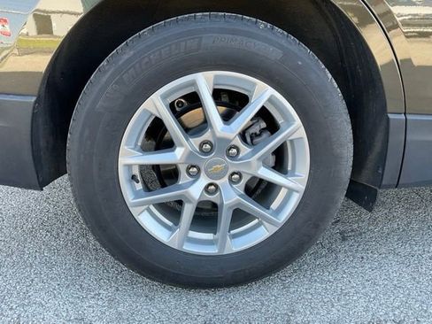 Certified 2024 Chevrolet Equinox LT FWD image 10