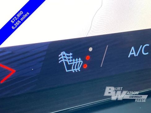 Used 2025 Chevrolet Suburban Z71 w/ Comfort Package image 32