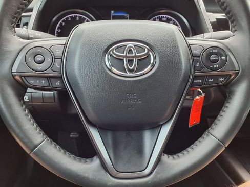 Used 2023 Toyota Camry SE FWD image 15