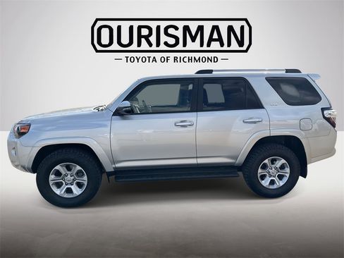 Certified 2022 Toyota 4Runner SR5 Premium image 4