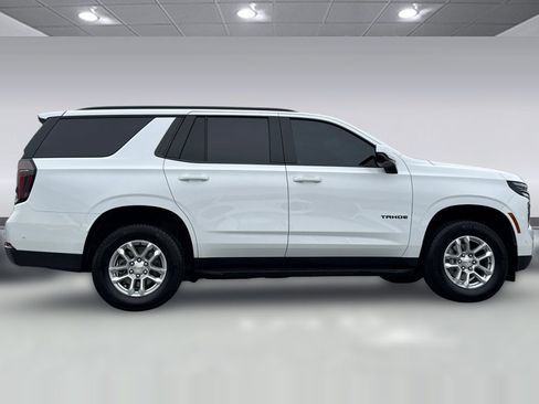 Used 2025 Chevrolet Tahoe LS RWD image 7