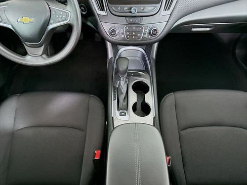 Used 2022 Chevrolet Malibu LT FWD image 16