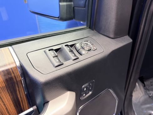 Used 2015 Ford F150 Lariat w/ Equipment Group 502A Luxury image 11