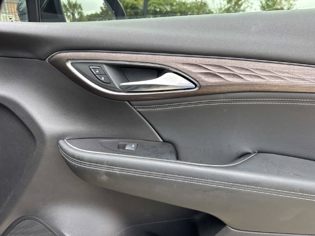 Used 2023 Buick Envision Avenir FWD image 15