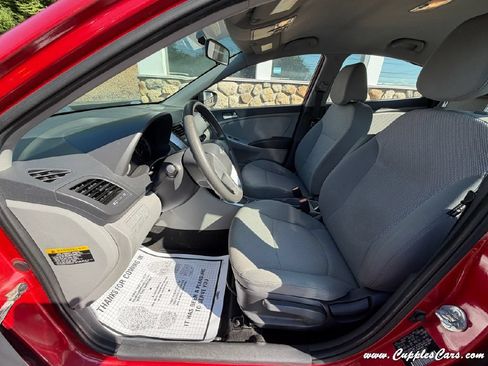 Used 2013 Hyundai Accent GLS FWD image 19